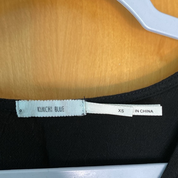 Kimchi Blue keyhole blouse - Picture 3 of 3
